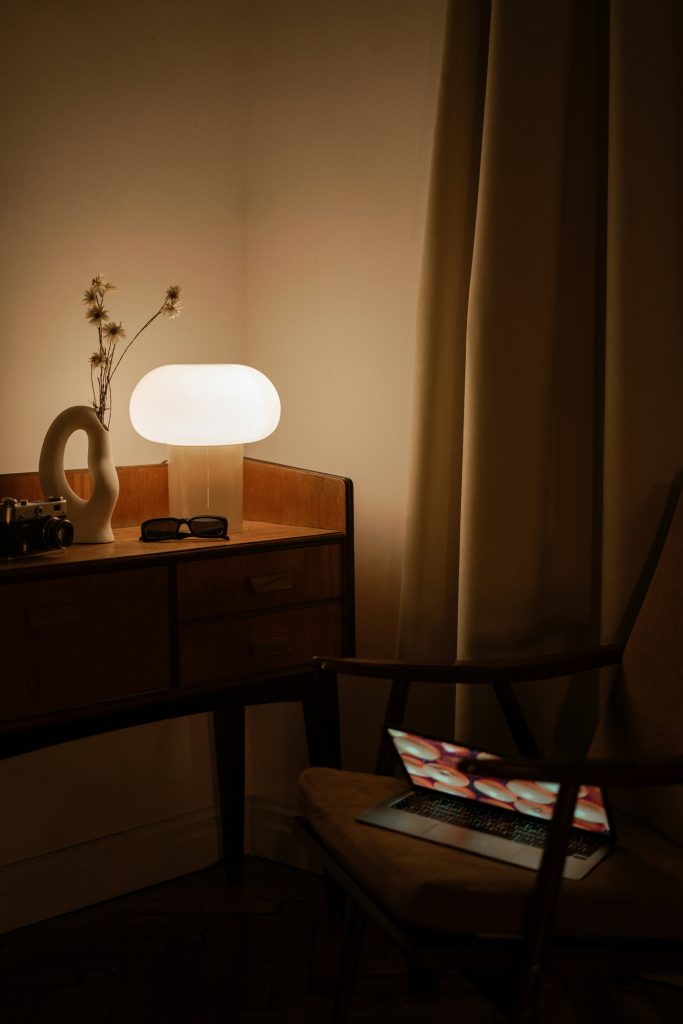 bureau-dans-appartement-montana